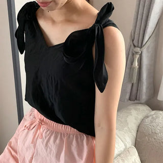 Ribbon sleeveless blouse