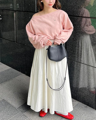 Off-shoulder loose sweatshirt