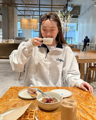High-neck half-button sweatshirt