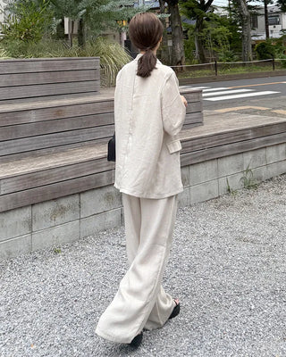 Simple jacket and slacks set