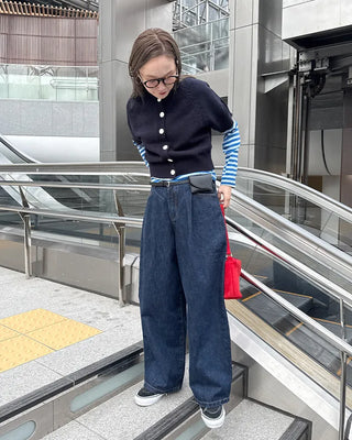 Wide-fit pintuck denim pants