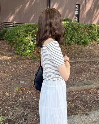 Striped short-sleeved off-shoulder T-shirt
