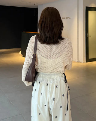 Loose-fitting perforated knit