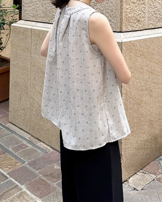 Heart pattern sleeveless blouse