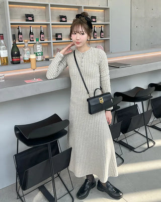 Button-detail ribbed long dress