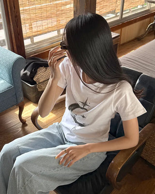 Moon print short-sleeved T-shirt