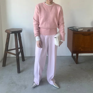 Simple and colorful knitwear