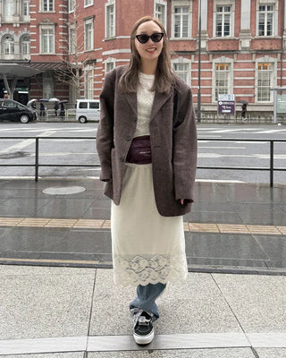 Lace-point skirt