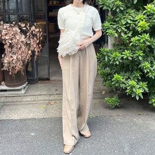 Soft half-sleeve knit