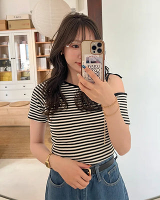 One-shoulder striped short-sleeved T-shirt