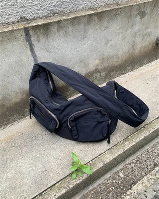 Pocket shoulder bag