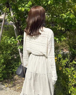 Loose-fitting sheer knit