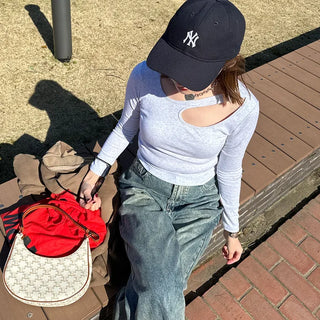 Slit T-shirt with built-in cups