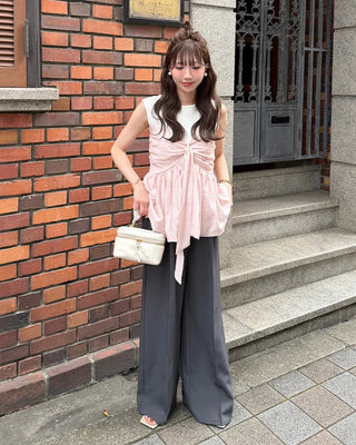 Simple ribbed boat neck sleeveless top