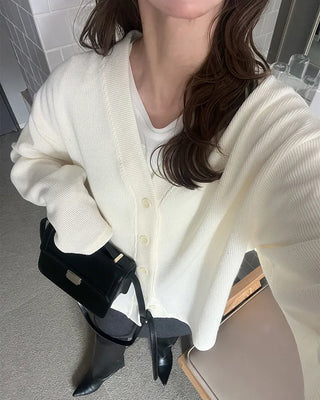 Oversized V-neck cardigan