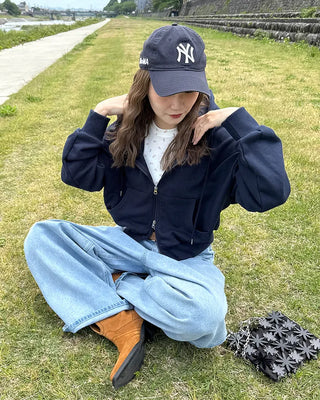Two-way hooded zip-up