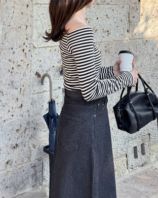 Classic Border Off-Shoulder Long Sleeve T-Shirt