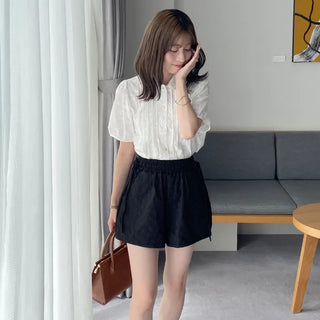 Flower embossed shorts