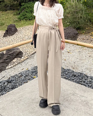 Lace short-sleeved blouse