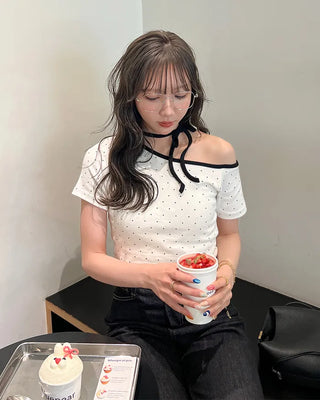 One-shoulder polka dot neck string short-sleeve T-shirt