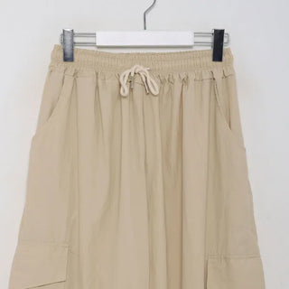 Wide cargo pants