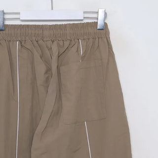 Piping pants