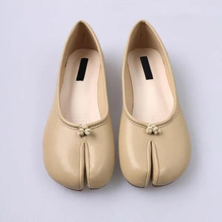 Tabi flat shoes