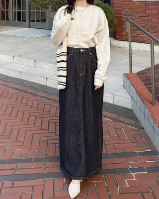 Non-faded H-line denim skirt