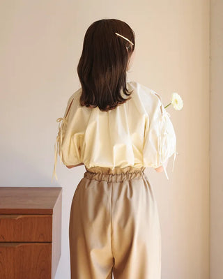 (ORIGINAL) Henley Neck Ribbon Balloon Blouse