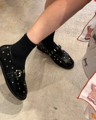 Stud belt flat shoes