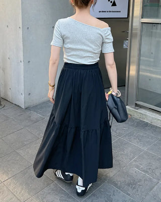 Off-shoulder front twist t-shirt