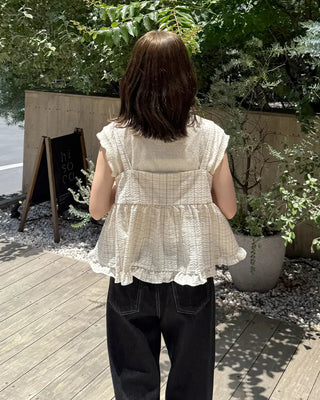 Two-way check sleeveless blouse