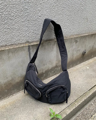 Pocket shoulder bag