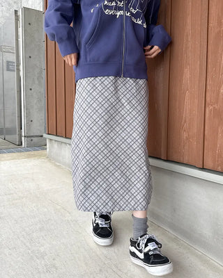 Checked long skirt