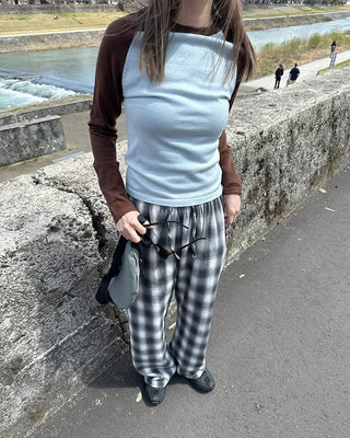 Raglan sleeve color-point knit