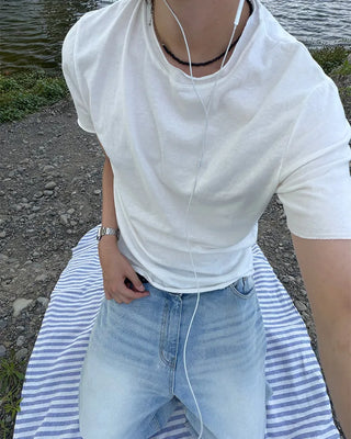 Cut-off point short-sleeved T-shirt