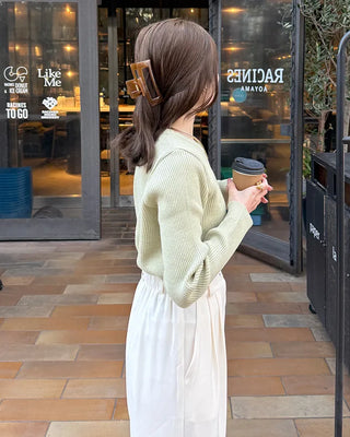 Ribbed round neck cardigan