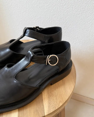 T-strap buckle loafers