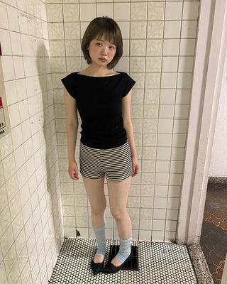Front gathered pointed toe