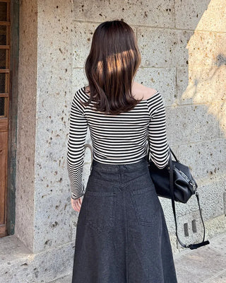 Classic Border Off-Shoulder Long Sleeve T-Shirt