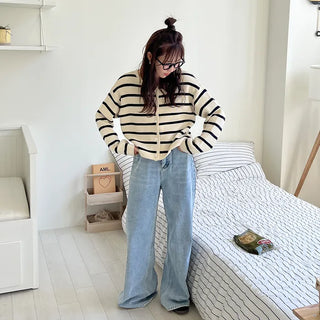 High-waisted bootcut denim pants