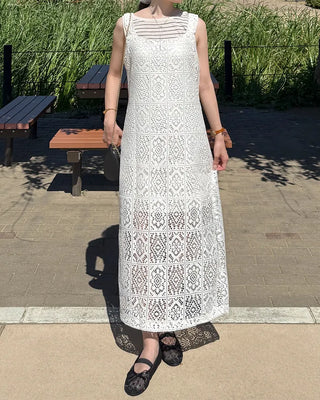 Border pattern round neck sleeveless