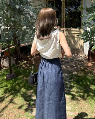 One-shoulder polka dot sleeveless top