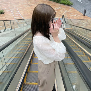 Button-point blouse