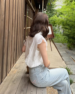 Wave Lace Sleeveless Shirt