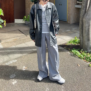 Wide-fit slacks with two pleats