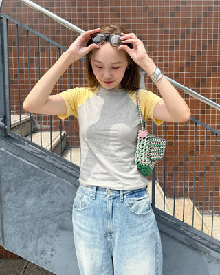 Raglan semi-cropped short-sleeved T-shirt
