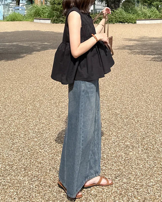 Slit-line long denim skirt