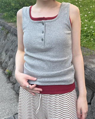 Square neck button sleeveless