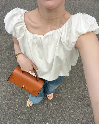Shoulder puff shirring blouse